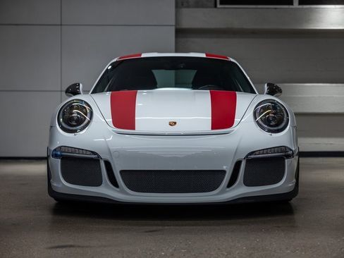 Used 2016 Porsche 911 R image 4
