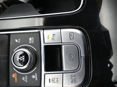 Certified 2023 Kia Telluride SX Prestige AWD/4WD image 38