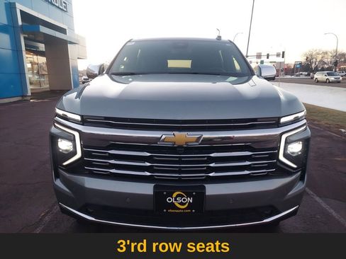 Used 2025 Chevrolet Suburban Premier image 10