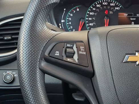 Used 2022 Chevrolet Trax LS w/ Tint and Cruise Package FWD image 15