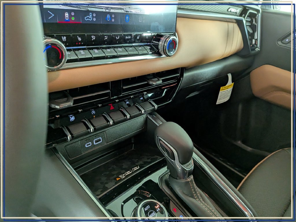 New 2026 GMC Canyon AT4 w/ Technology Plus Package AWD/4WD image 23