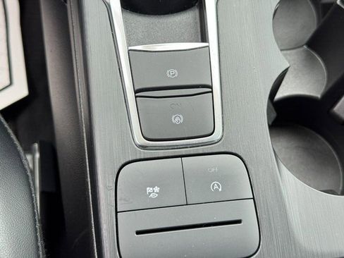 Used 2025 Ford Escape ST-Line image 23