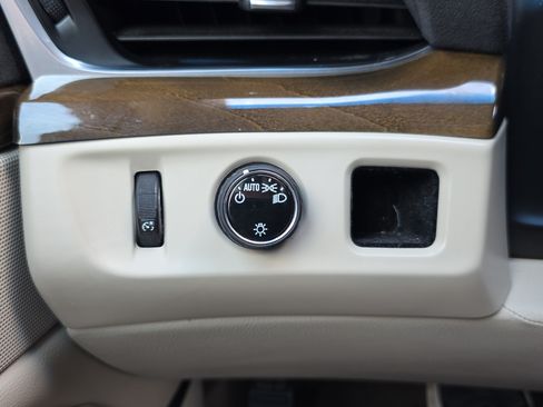Used 2020 Cadillac Escalade Luxury RWD image 28