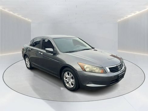 Used 2009 Honda Accord LX-P image 3