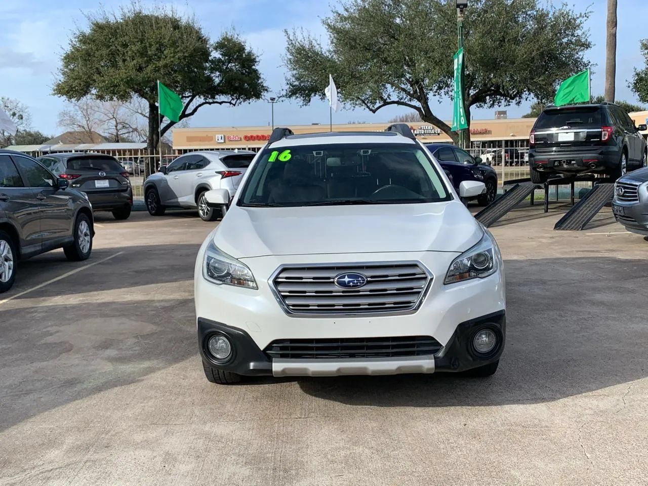 Used 2016 Subaru Outback 2.5i Limited AWD/4WD image 2