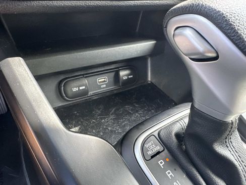 Used 2023 Kia Soul LX image 26