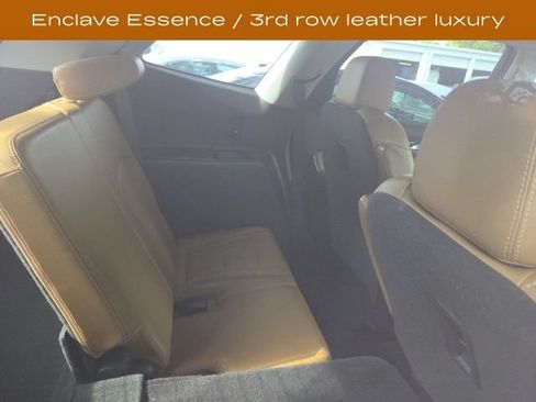 Used 2019 Buick Enclave Essence w/ LPO, Luxury Package FWD image 5