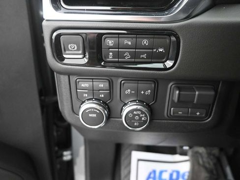 New 2026 GMC Yukon Elevation w/ Elevation Premium Package image 19