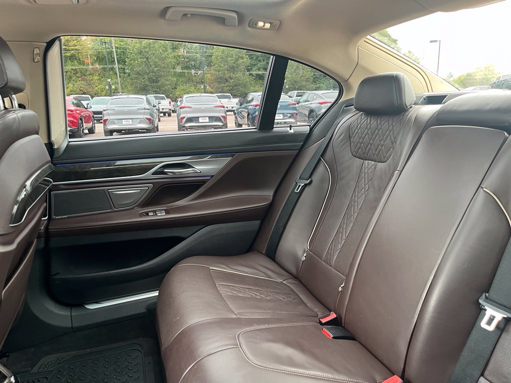 Used 2016 BMW 740i RWD image 18