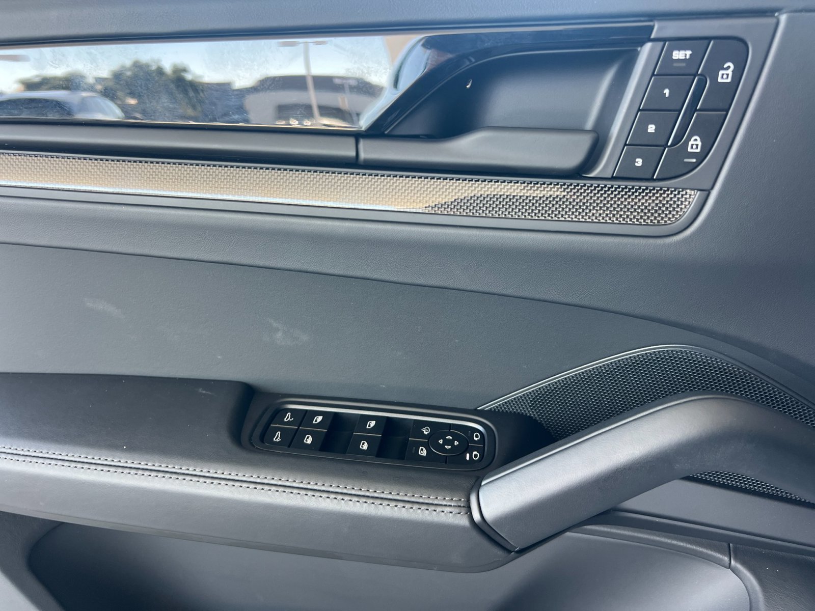 Certified 2026 Porsche Cayenne GTS AWD/4WD image 12