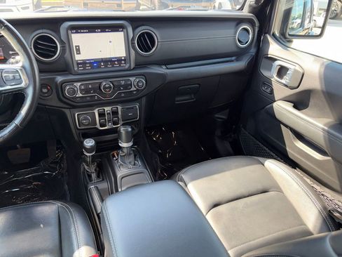 Used 2023 Jeep Wrangler Unlimited Sahara w/ Cold Weather Group AWD/4WD image 24