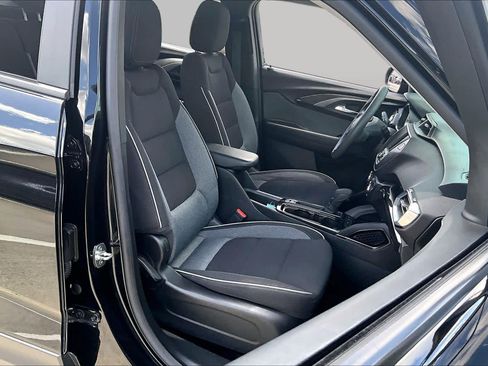 Used 2023 Chevrolet TrailBlazer LT FWD image 8