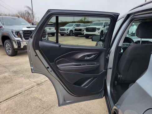 Used 2023 GMC Terrain SLE w/ Elevation Edition image 26