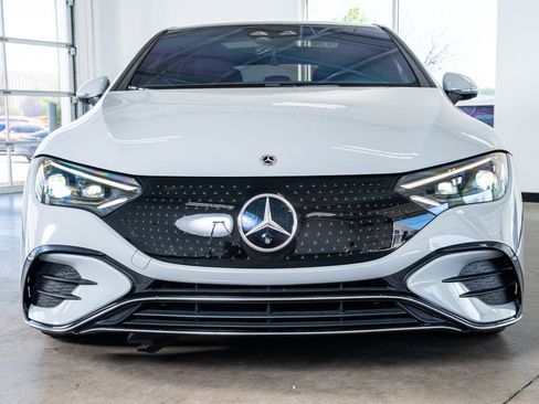 Used 2023 Mercedes-Benz EQE 500 4MATIC Sedan image 3
