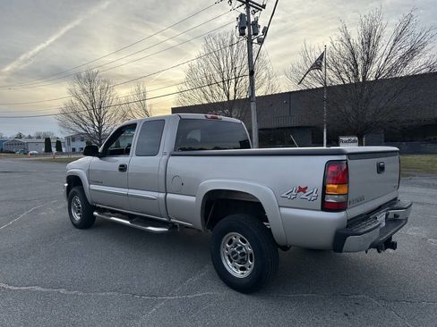 Used 2007 GMC Sierra 2500 SLE w/ Snow Plow Prep Package AWD/4WD image 3