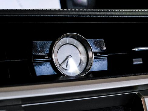 Used 2014 Lexus ES 300h w/ Luxury Package w/Bamboo Trim FWD image 27