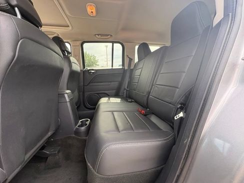 Used 2015 Jeep Patriot High Altitude AWD/4WD image 22