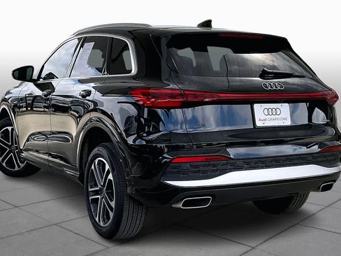 Certified 2025 Audi Q5 Premium w/ Convenience Package image 12