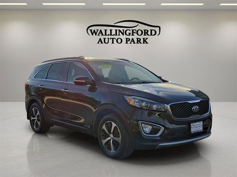 Used 2017 Kia Sorento EX w/ EX V6 Premium Package image 3