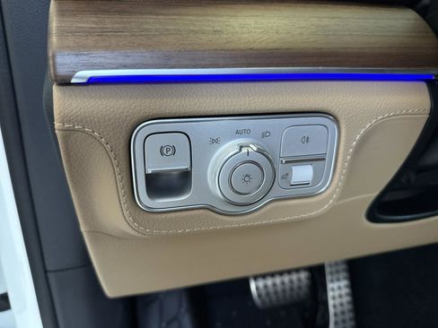 Certified 2026 Mercedes-Benz GLS 450 4MATIC image 23
