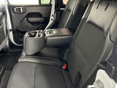 Used 2023 Jeep Wrangler Sport S image 17