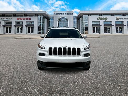 Used 2018 Jeep Cherokee Limited w/ High Altitude Package AWD/4WD image 3
