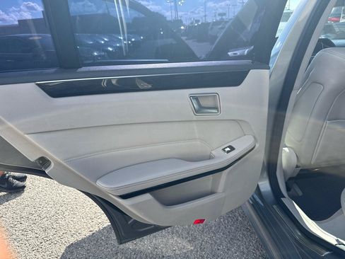 Used 2014 Mercedes-Benz E 350 Sedan image 14