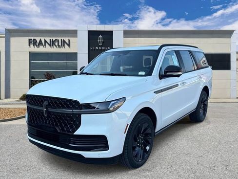 New 2027 Lincoln Navigator Reserve w/ Jet Appearance Package AWD/4WD image 3