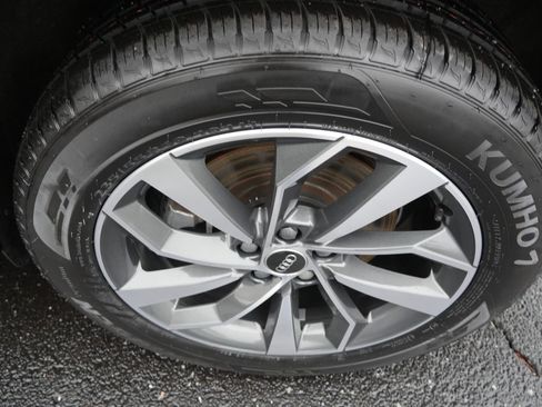 Certified 2023 Audi Q5 2.0T Premium w/ Convenience Package image 13