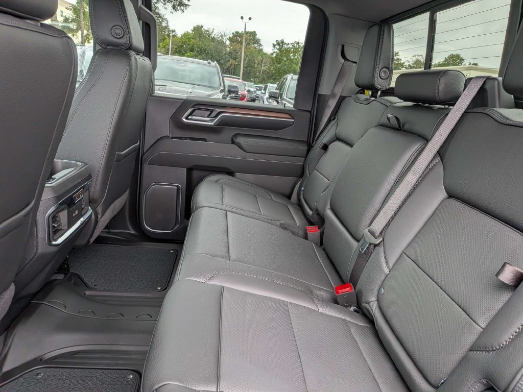 New 2026 GMC Sierra 3500 Denali w/ Denali Reserve Package AWD/4WD image 17