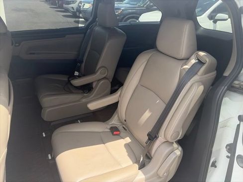 Used 2022 Honda Odyssey Touring image 11