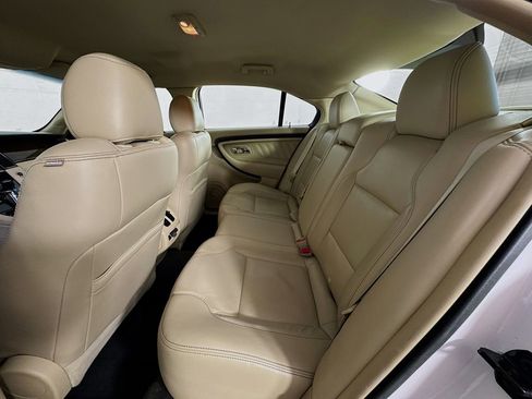 Used 2017 Ford Taurus Limited image 23