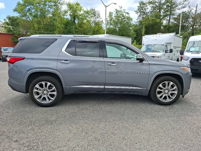 Used 2020 Chevrolet Traverse Premier FWD image 2
