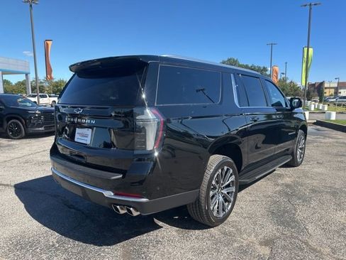 New 2026 Chevrolet Suburban High Country w/ Sun And Tow Package RWD image 3