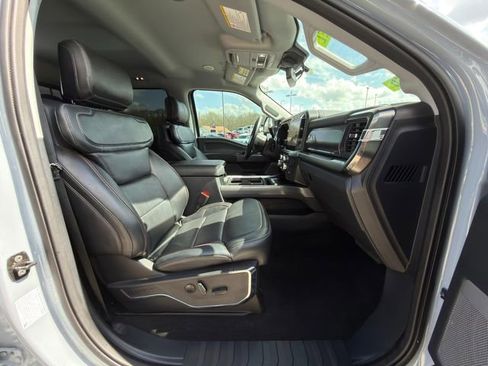 Used 2024 Ford F250 Lariat w/ Lariat Ultimate Package AWD/4WD image 11