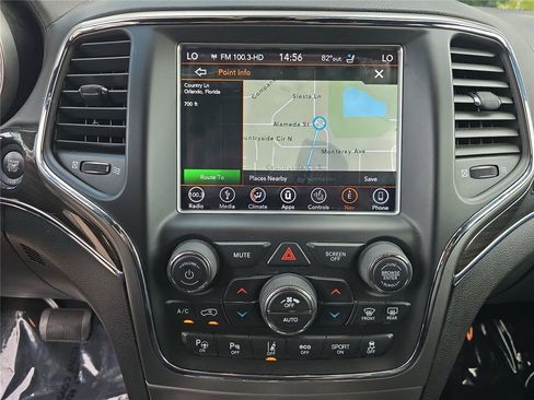 Used 2018 Jeep Grand Cherokee Overland AWD/4WD image 19