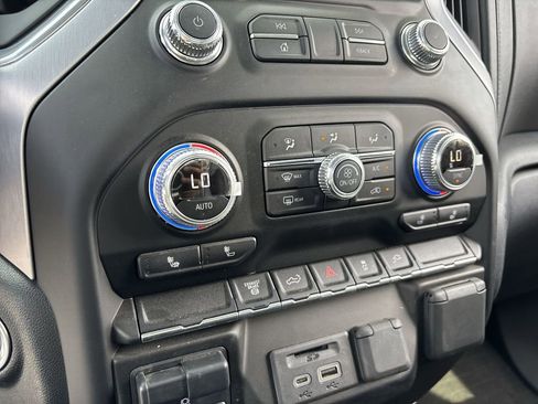 Used 2020 GMC Sierra 2500 SLT image 21