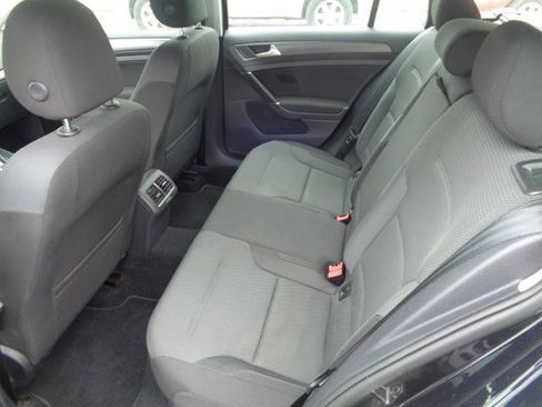Used 2019 Volkswagen Golf S FWD image 7