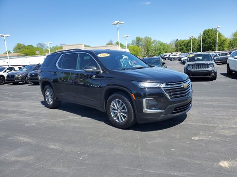 Used 2023 Chevrolet Traverse LT w/ LPO, Floor Liner Package image 4