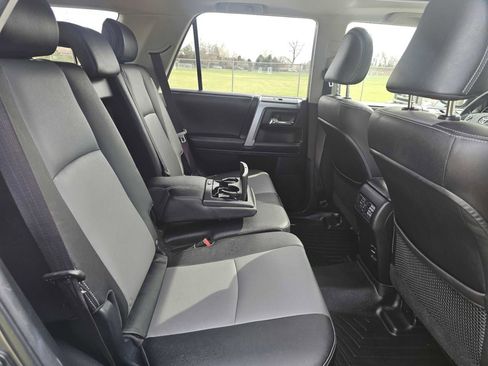 Used 2016 Toyota 4Runner SR5 Premium image 41