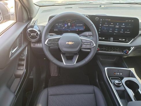 New 2027 Chevrolet Equinox LT w/ Convenience Package II FWD image 20