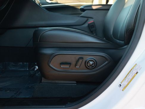 New 2025 Jeep Grand Cherokee L Limited image 14