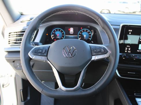 Certified 2025 Volkswagen Atlas Cross Sport SE image 11