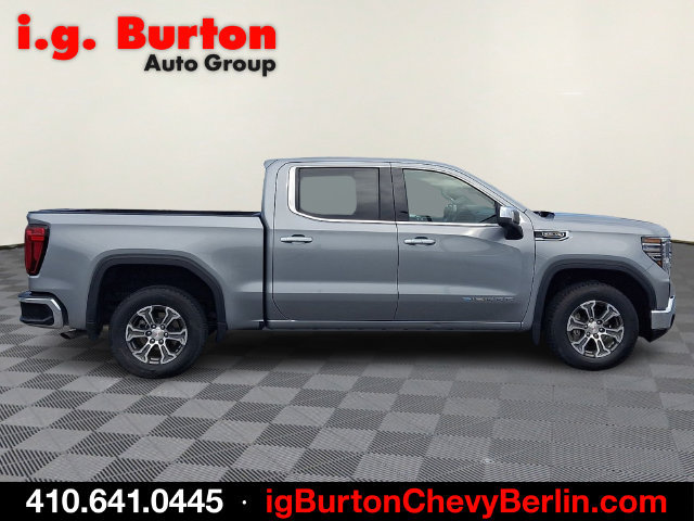 Certified 2025 GMC Sierra 1500 SLT RWD image 7