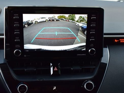 Used 2021 Toyota Corolla LE FWD image 32