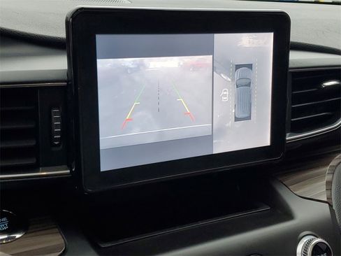 Used 2020 Ford Explorer Limited image 22