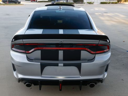 Used 2018 Dodge Charger R/T Scat Pack image 12