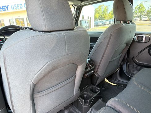 Used 2024 Jeep Wrangler Unlimited Sport AWD/4WD image 18
