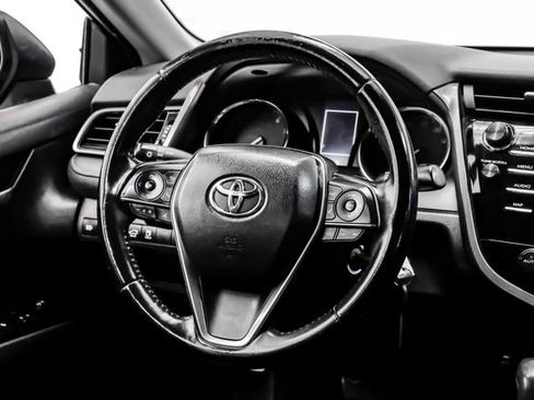 Used 2019 Toyota Camry SE image 22