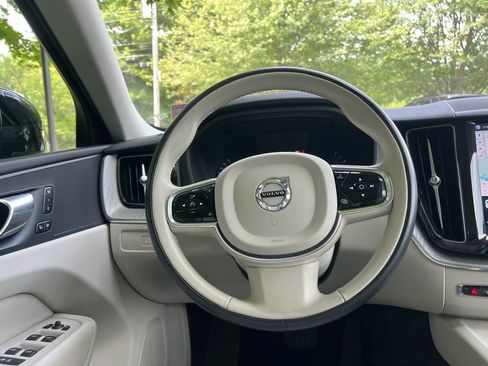 Certified 2023 Volvo XC60 B5 Plus w/ Climate Package AWD/4WD image 23